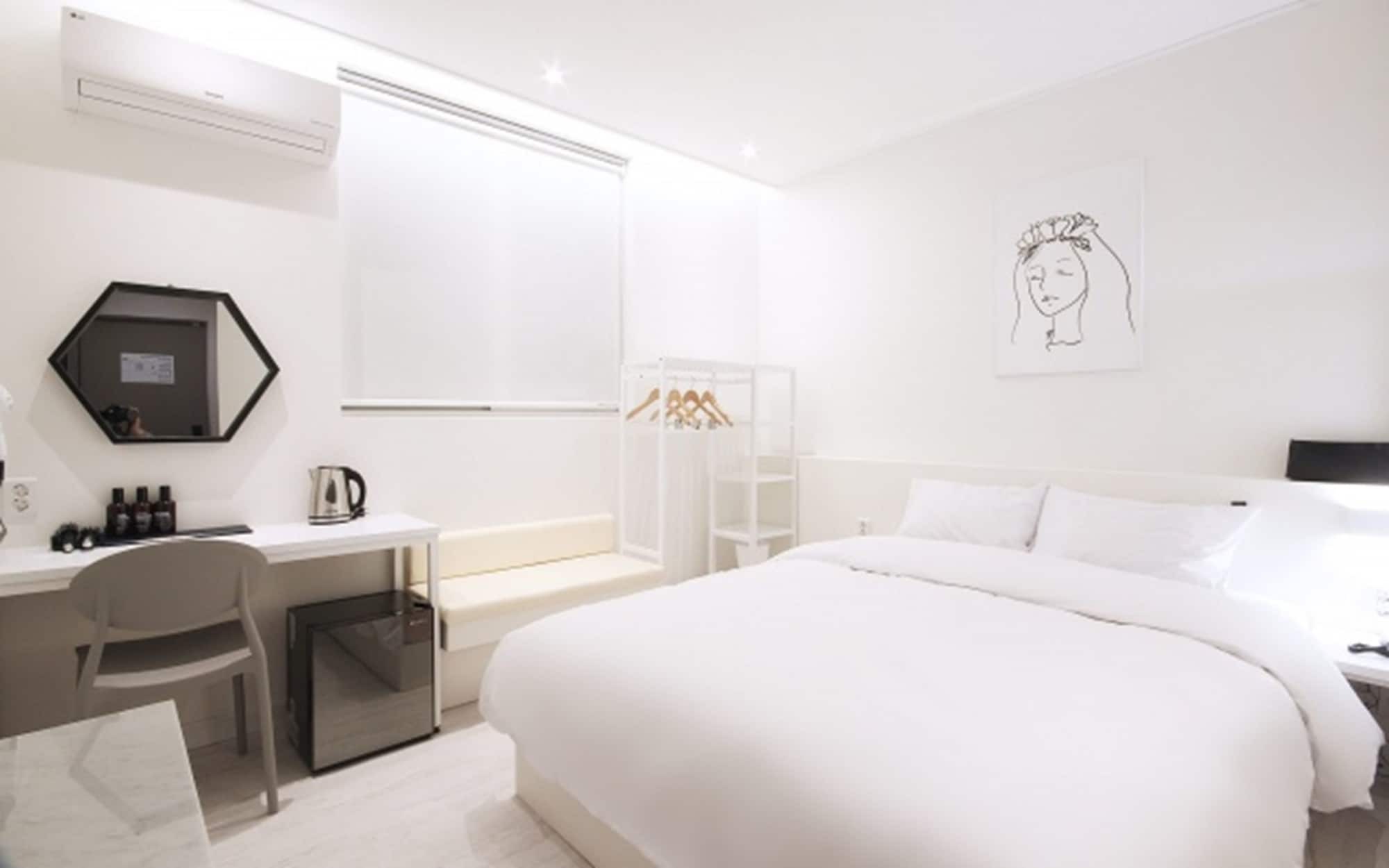 Hotel Yam Yeosu Hakdong Экстерьер фото